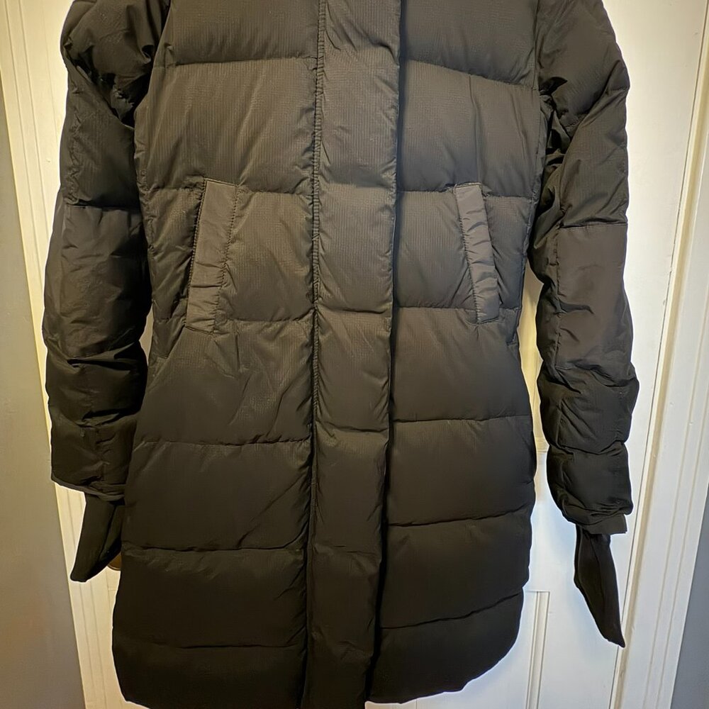 NWT Canada Goose  Style 5077 | Size XS | Luxury Down Winter Coat